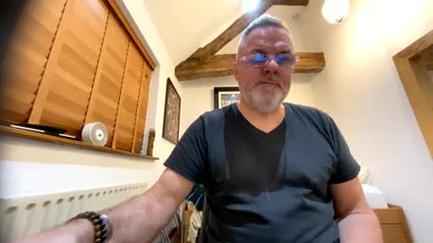 Misterblivs online show from 12.30.24