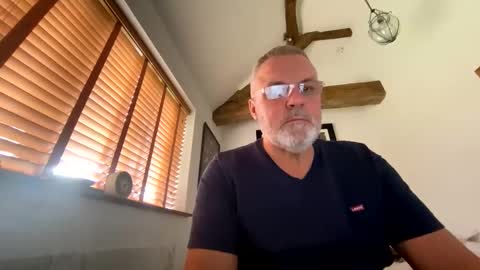 Misterblivs online show from 11.19.25