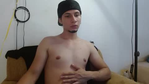 Snapshot of mistermike_69 chatting on 04.13.26 mistermike_69 online show from 04.13.26