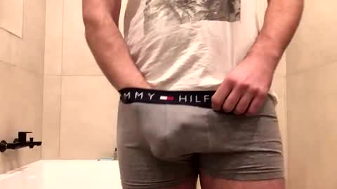 misterxy567 online show from 12.16.25