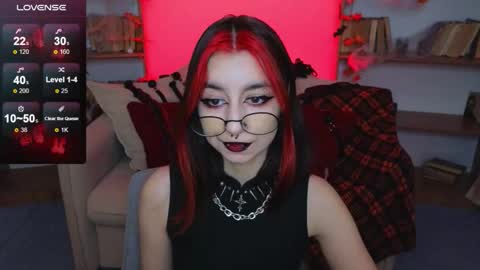 Snapshot of mistress__marcelline chatting on 10.29.25 Marcelline online show from 10.29.25