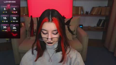 Snapshot of mistress__marcelline chatting on 11.28.25 Marcelline online show from 11.28.25