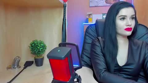 Mistress Kristi online show from 01.31.25