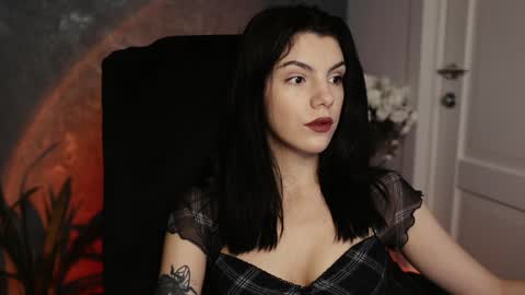 Miss Rochelle online show from 02.02.25