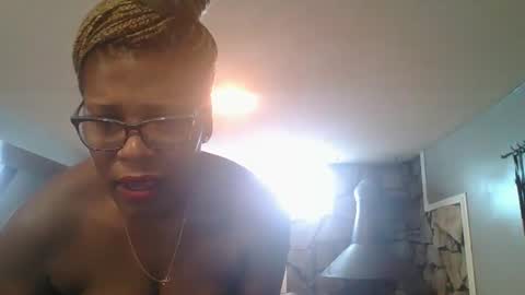 Snapshot of mistressc365 chatting on 01.10.25 Mistress C and bitch boy online show from 01.10.25