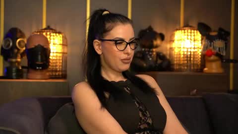 Mistress Kelly online show from 04.18.26