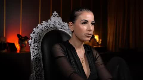 Snapshot of mistresskellykent chatting on 06.28.26 Mistress Kelly online show from 06.28.26