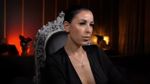 Snapshot of mistresskellykent chatting on 07.15.26 Mistress Kelly online show from 07.15.26