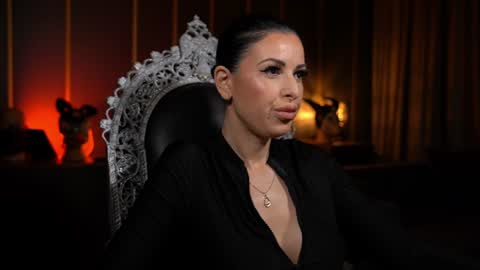 Snapshot of mistresskellykent chatting on 07.21.26 Mistress Kelly online show from 07.21.26