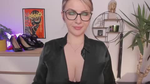 SANDY online show from 12.04.24