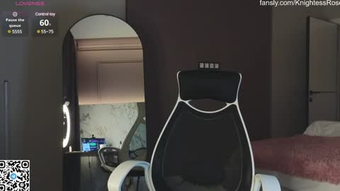 misty_roseee online show from 01.22.25