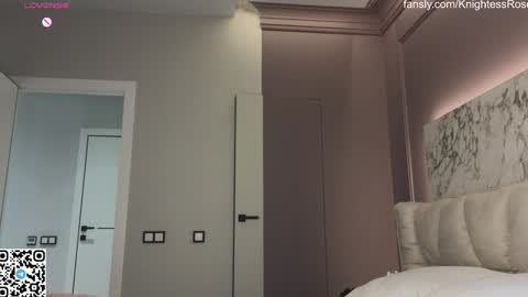 misty_roseee online show from 01.24.25