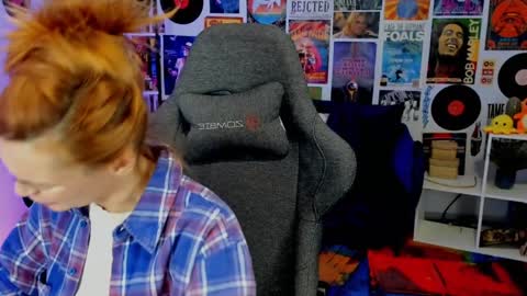 Snapshot of mistybarnes chatting on 12.16.24 MistyBarnes NONUDE MODEL online show from 12.16.24