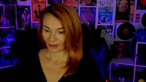 Snapshot of mistybarnes chatting on 12.28.24 MistyBarnes NONUDE MODEL online show from 12.28.24