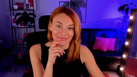 Snapshot of mistybarnes chatting on 01.28.25 MistyBarnes NONUDE MODEL online show from 01.28.25