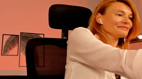 Snapshot of mistybarnes chatting on 03.06.25 MistyBarnes NONUDE MODEL online show from 03.06.25