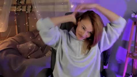 Snapshot of mistybarnes chatting on 11.02.25 MistyBarnes NONUDE MODEL online show from 11.02.25