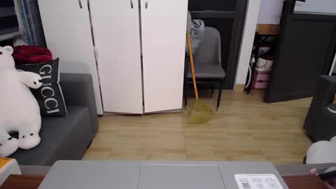 Misumiko96 online show from 12.16.25