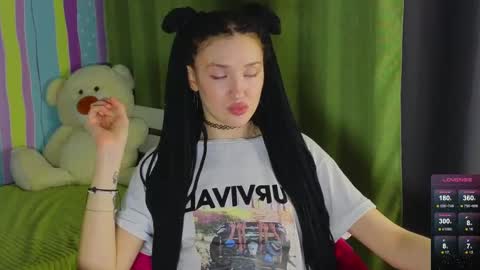 Snapshot of mitch911 chatting on 03.05.25 alice online show from 03.05.25