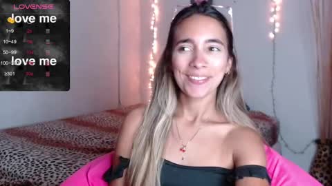 Snapshot of mitchwilson1 chatting on 09.30.25 mitchwilson1 online show from 09.30.25