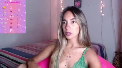 Snapshot of mitchwilson1 chatting on 11.19.25 mitchwilson1 online show from 11.19.25