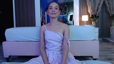 Mtica Brennet online show from 10.30.25