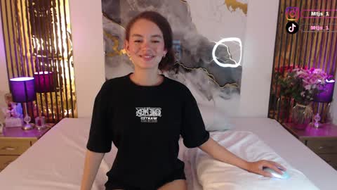 Mtica Brennet online show from 04.07.26