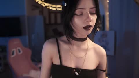 Yuka online show from 04.10.26