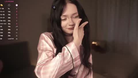 Snapshot of miuri_miy chatting on 05.29.26 Yuka online show from 05.29.26
