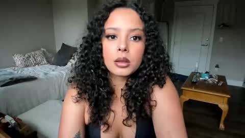 Snapshot of mixedbeauty45 chatting on 05.13.26 mixedbeauty45 online show from 05.13.26
