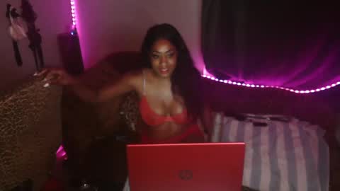 Snapshot of mixedlovers chatting on 09.26.25 Precious online show from 09.26.25