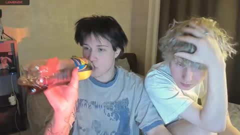 MeowMiku online show from 12.22.25