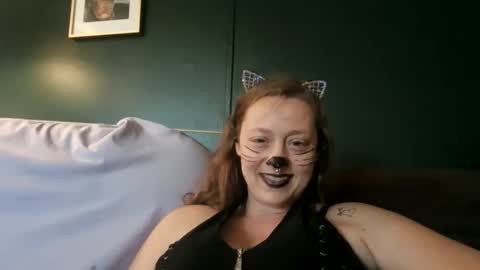 miztrezk online show from 10.31.25