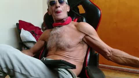 Snapshot of mjmadurengue chatting on 06.12.26 Mario jose online show from 06.12.26