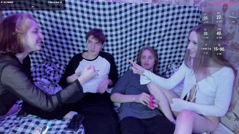 Snapshot of mmeeowww chatting on 01.25.25 Tim and Lisa Simon and Luna online show from 01.25.25