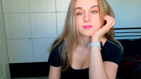 mmminnie online show from 04.01.26