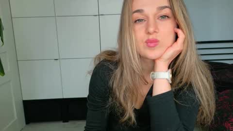 mmminnie online show from 04.07.26