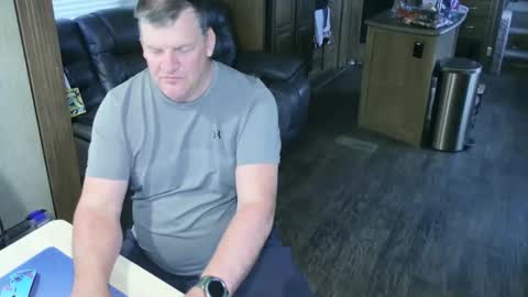 mmmthatsfunnn online show from 10.27.25