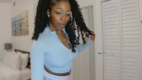 Mocha  BDAY JAN 13  online show from 01.13.25