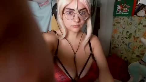 Snapshot of mochi_rainbow chatting on 02.27.25 The Mochi Rainbow Variety Show online show from 02.27.25