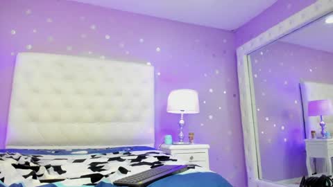 Sophia  online show from 01.22.25