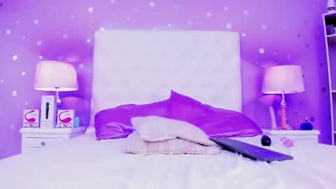 Sophia  online show from 01.23.25