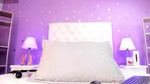 Sophia  online show from 09.12.25