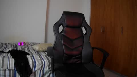 Snapshot of modexusparty chatting on 02.06.25 modexusparty online show from 02.06.25