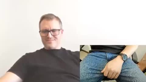 Moe online show from 09.12.25