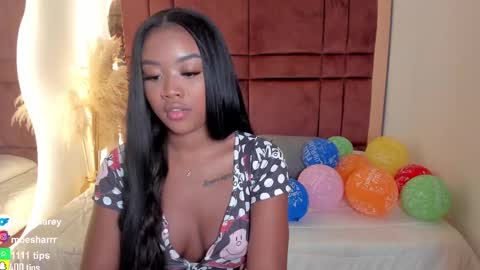 Snapshot of moesha_rey chatting on 03.11.25 Moesha online show from 03.11.25