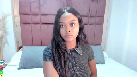 Snapshot of moesha_rey chatting on 11.12.25 Moesha online show from 11.12.25