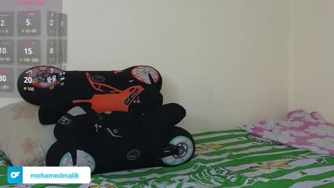 Snapshot of mohamed_malik chatting on 11.29.25 mohamed_malik online show from 11.29.25