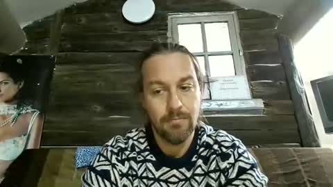 Snapshot of moi9876543210 chatting on 11.07.25 Julien online show from 11.07.25