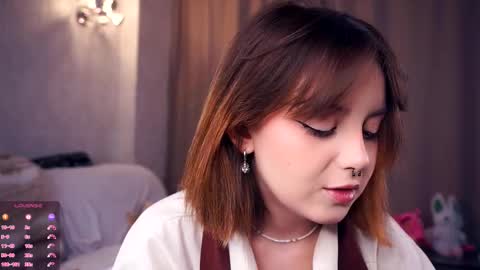 Snapshot of moiregathright chatting on 09.09.25 My name is Eda online show from 09.09.25